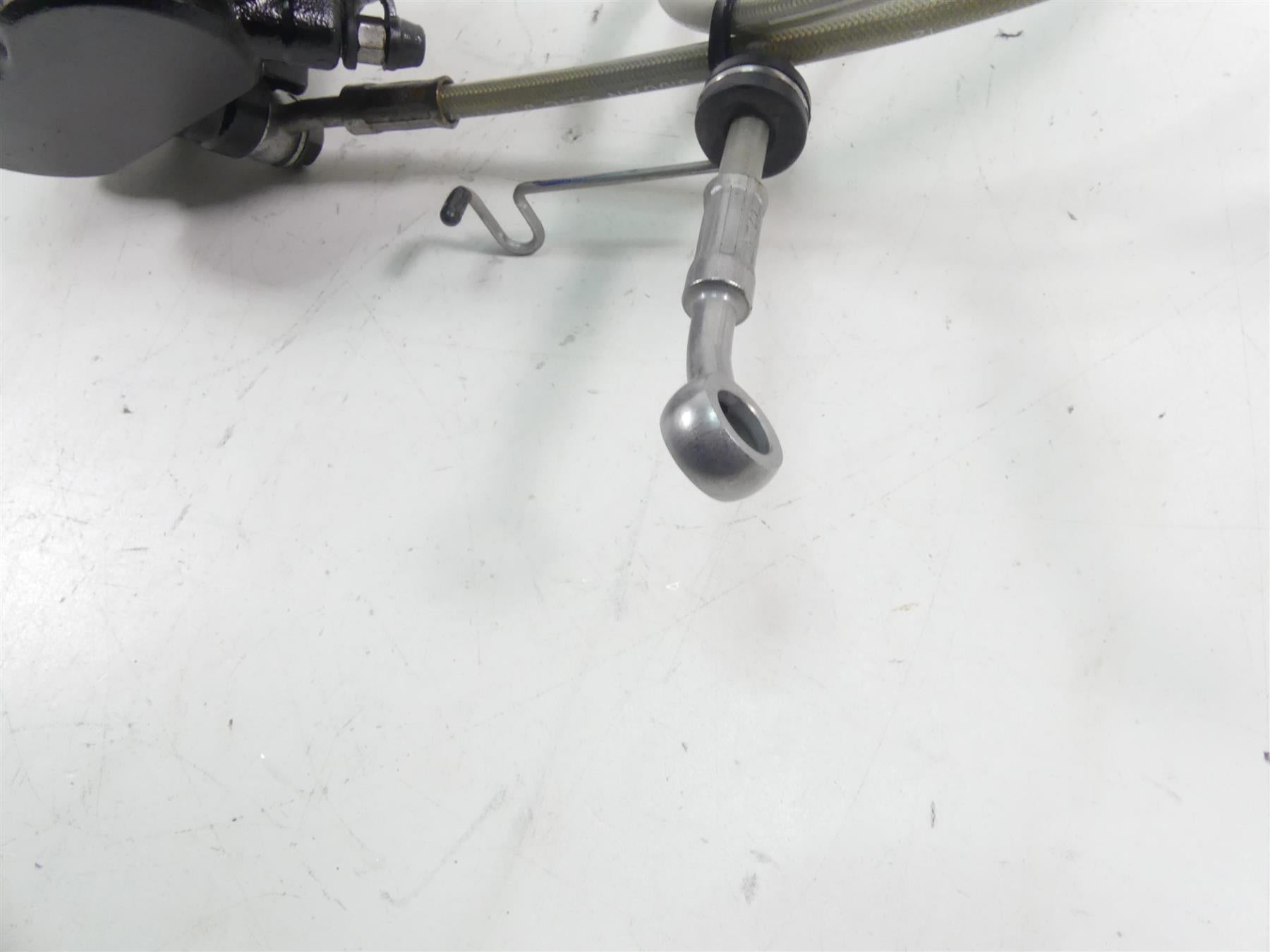 2016 Indian Scout Sixty Front Brake Caliper + Line - Non Abs 1911934 {{ shop.shopifyCountryName }} - Mototech271