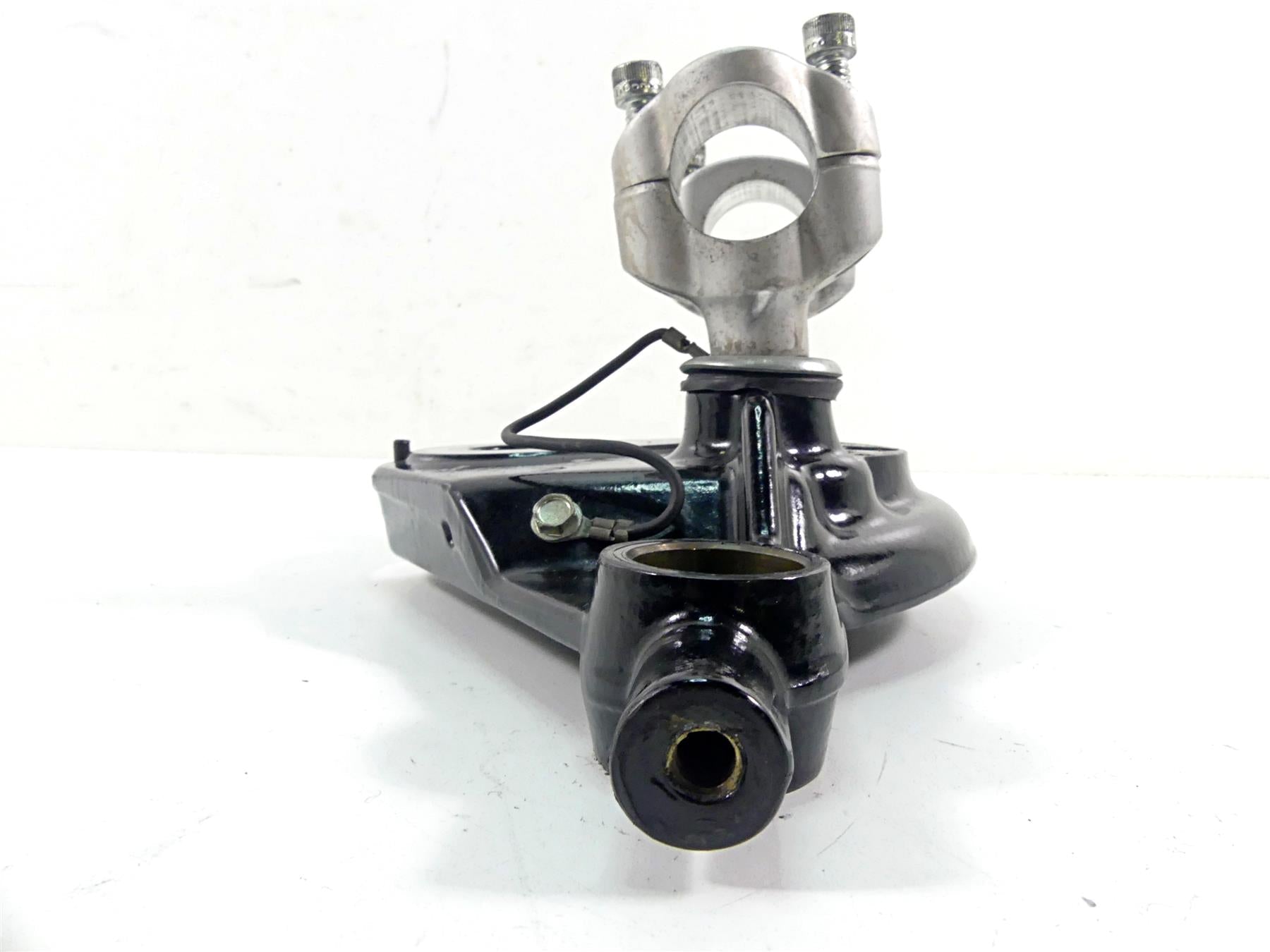 2007 Harley Touring FLHRSE CVO Road King Upper Triple Tree Riser Set ...