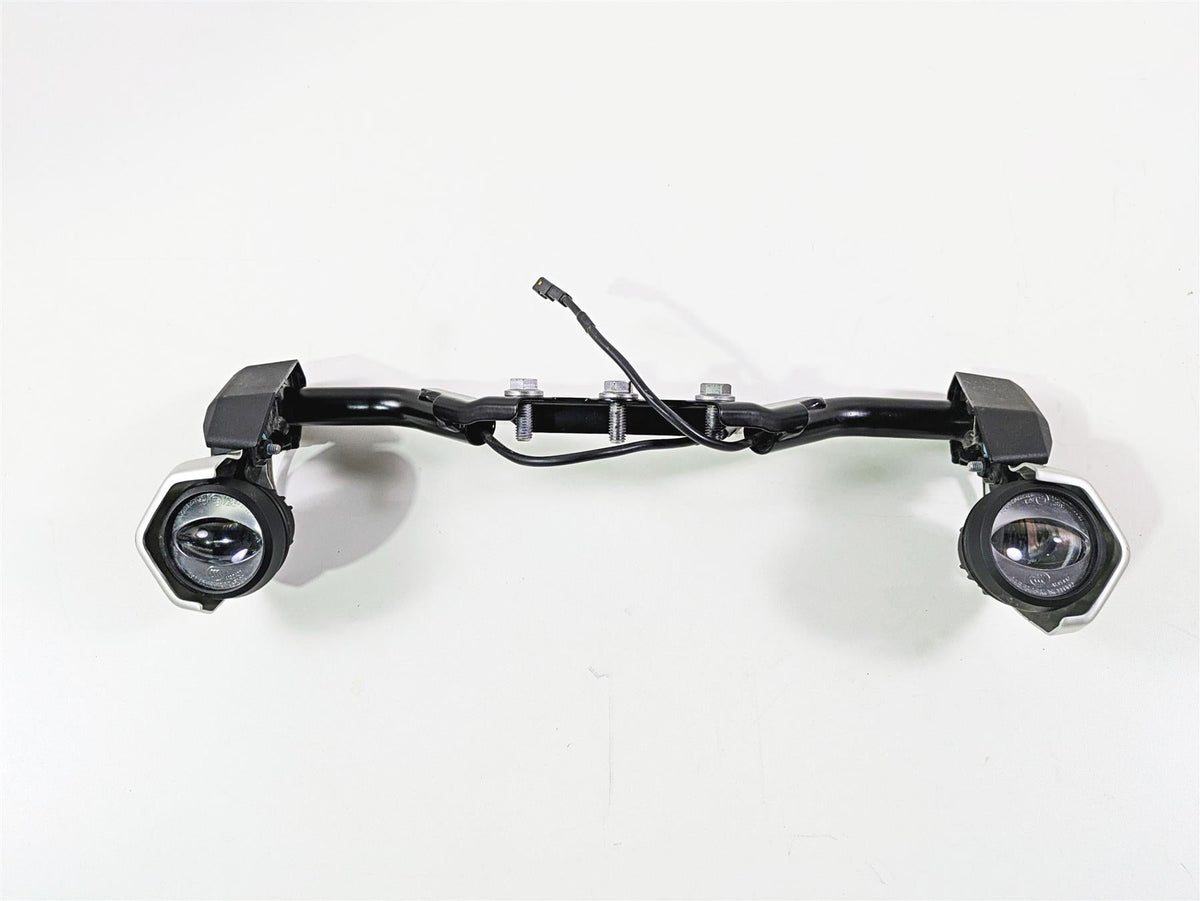 2024 Triumph Tiger 900 GT Fog Lights & Mounting Rail Set T2708708 T2708722 {{ shop.shopifyCountryName }} - Mototech271