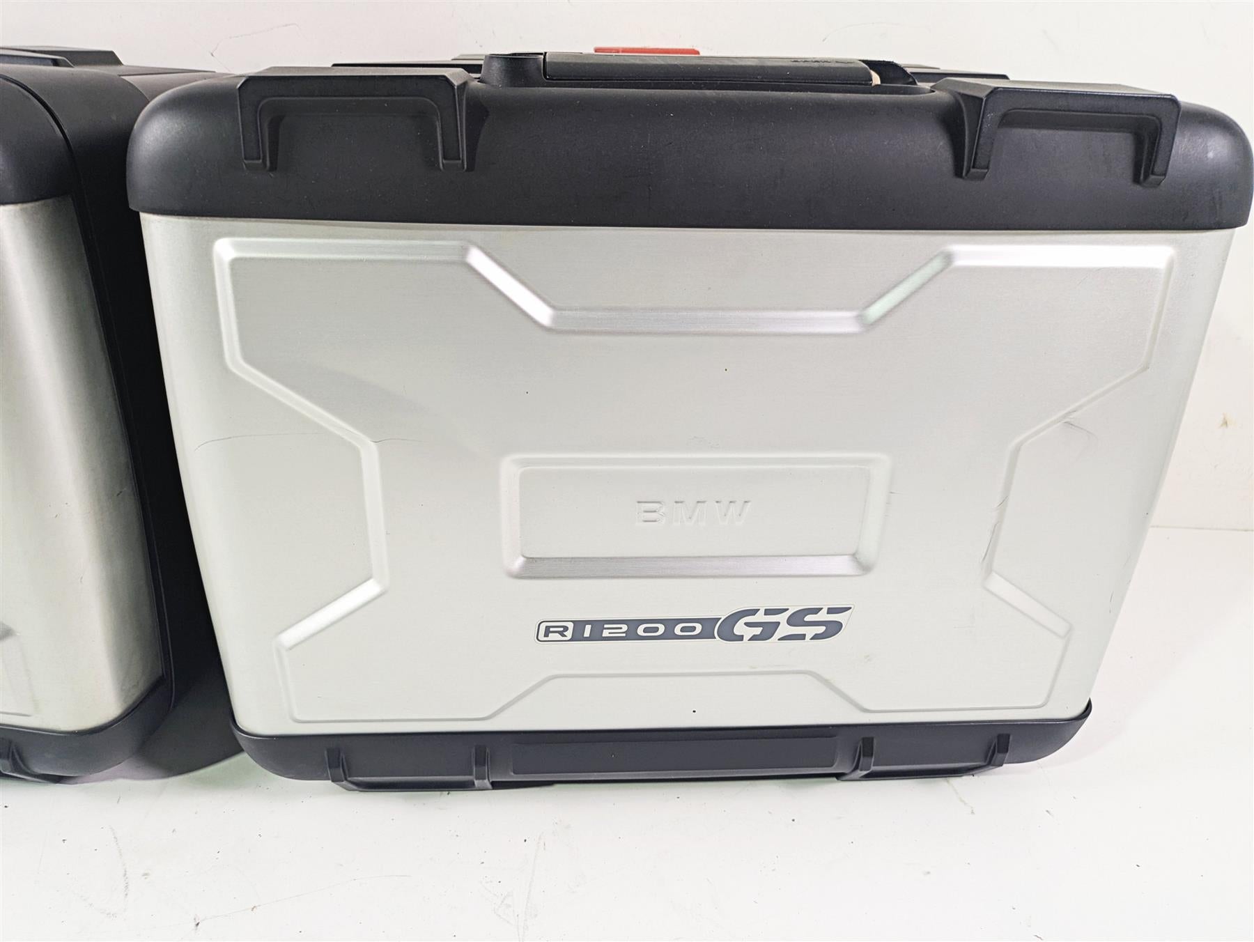 2010 BMW R1200GS K25 Vario Case Saddlebag Set - No Locks 71607670828 71607692173 {{ shop.shopifyCountryName }} - Mototech271