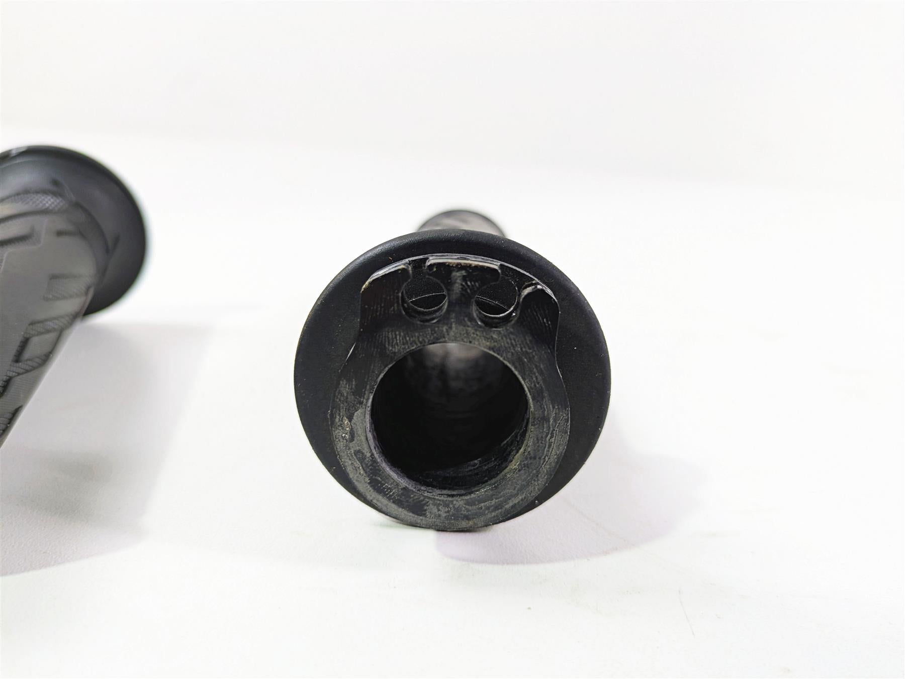 2023 Suzuki GSX1300 RR Hayabusa Left Right Handle Bar Grip Set 57110-21H02 {{ shop.shopifyCountryName }} - Mototech271