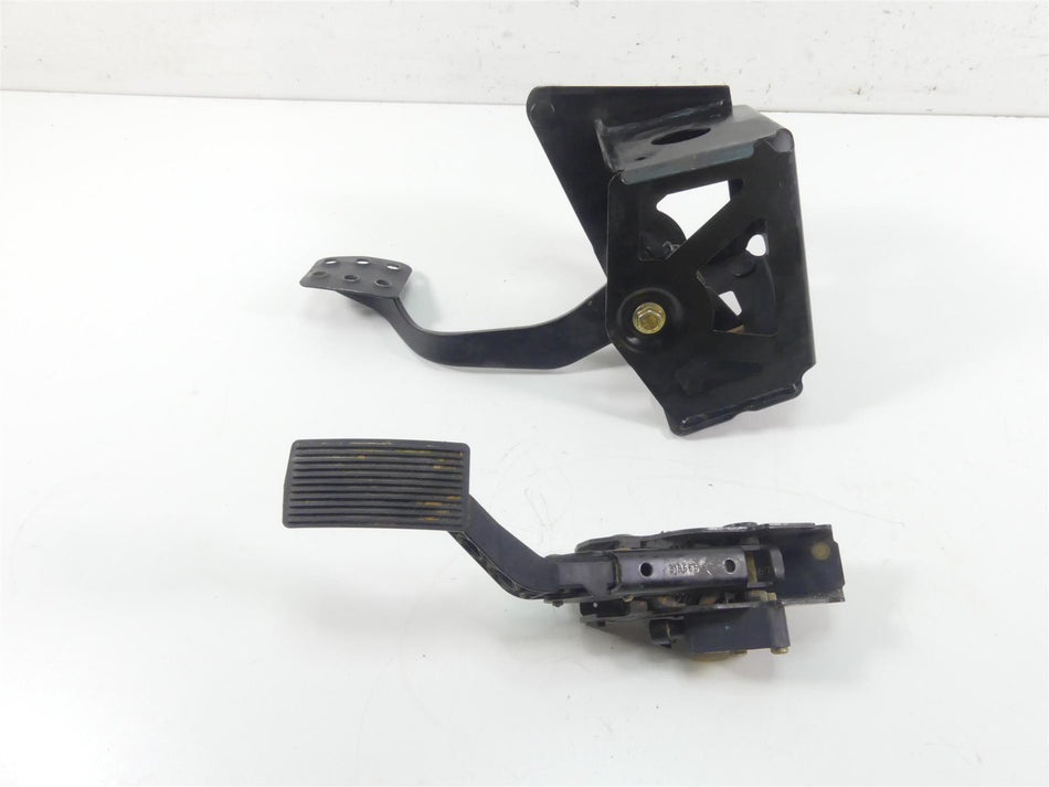 2020 Can Am Maverick X3 XMR Turbo RR Foot Brake Accelerate Pedal Set 707001803 {{ shop.shopifyCountryName }} - Mototech271