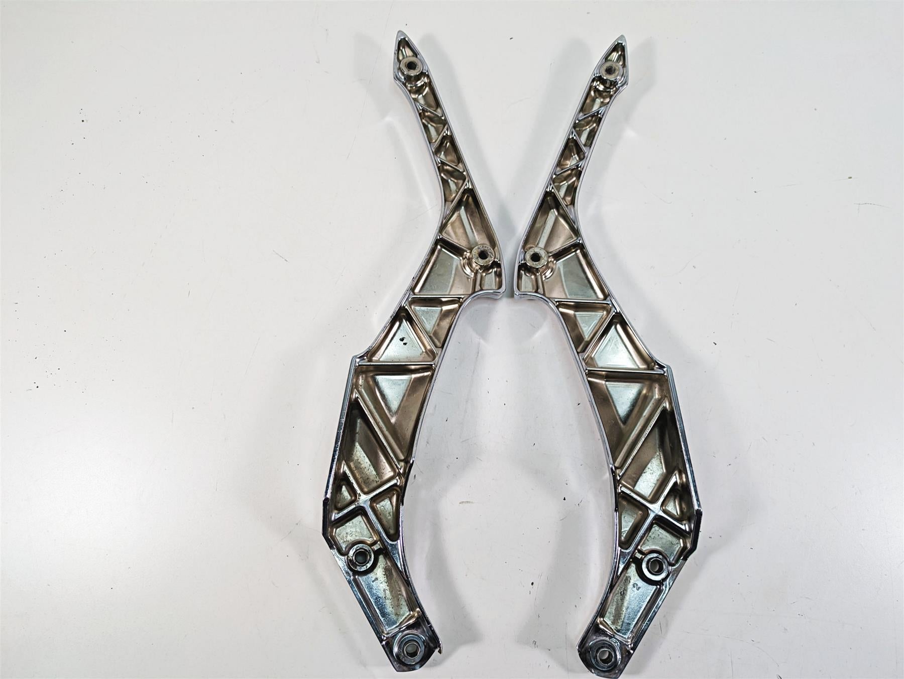 2009 Yamaha XV1900 Raider Rear Chrome Fender Support Braces L 5C7-21613-00-00 {{ shop.shopifyCountryName }} - Mototech271