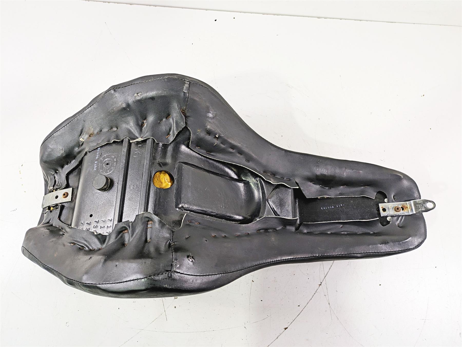 2000-2007 Harley Softail FLSTD Deuce Rider Seat Saddle 92028-07 {{ shop.shopifyCountryName }} - Mototech271