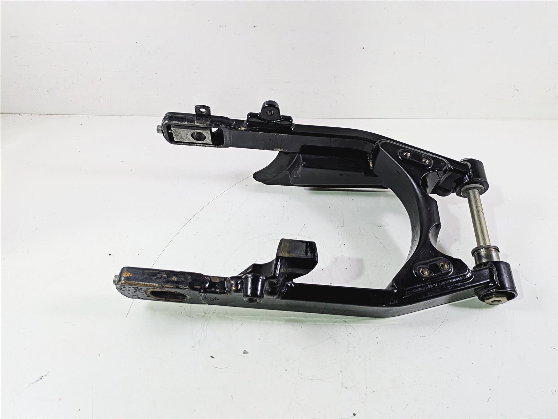 2011 Harley FXDC Dyna Super Glide Rear Swingarm Swing Arm 47820-10 {{ shop.shopifyCountryName }} - Mototech271