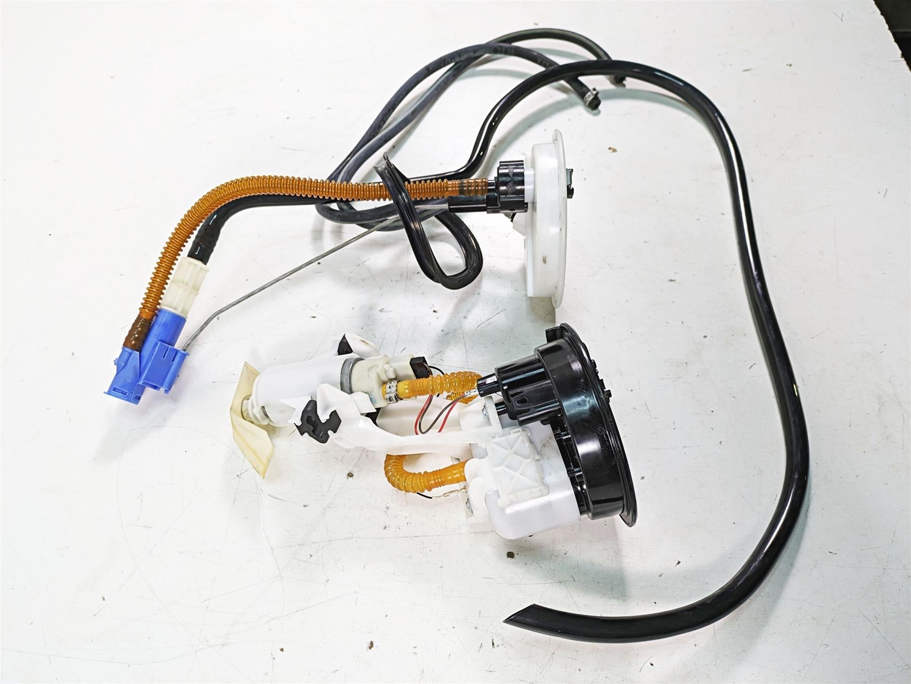 2007 BMW R1200GS K255 Adv Fuel Gas Petrol Pump - Tested 16147708047 {{ shop.shopifyCountryName }} - Mototech271