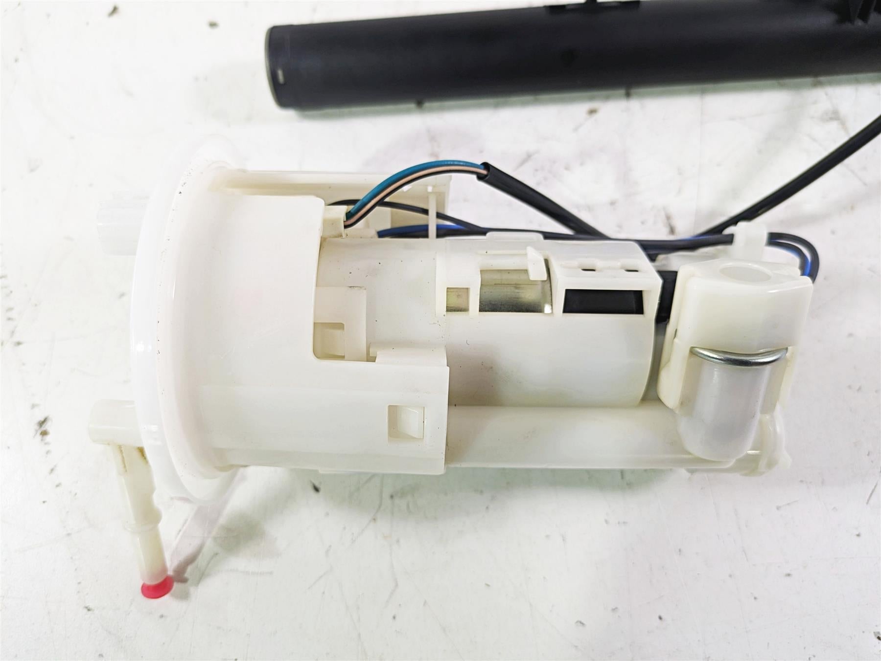 2023 Triumph Street Triple 765 RS Fuel Gas Petrol Pump & Sending Unit T2400735 {{ shop.shopifyCountryName }} - Mototech271