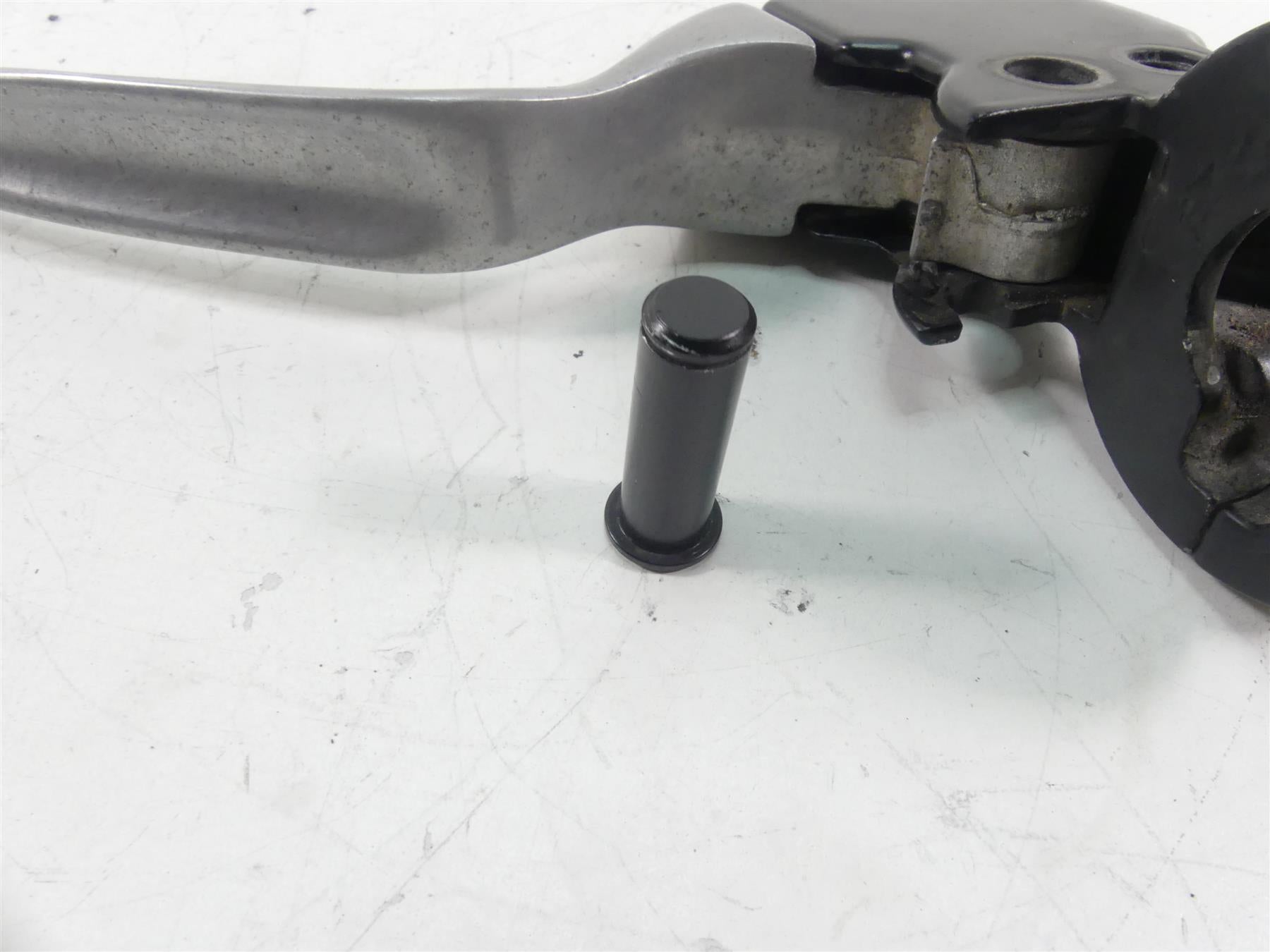 2013 Harley Touring FLHTK Electra Glide Clutch Perch & Lever 38700-08A 45021-86 {{ shop.shopifyCountryName }} - Mototech271