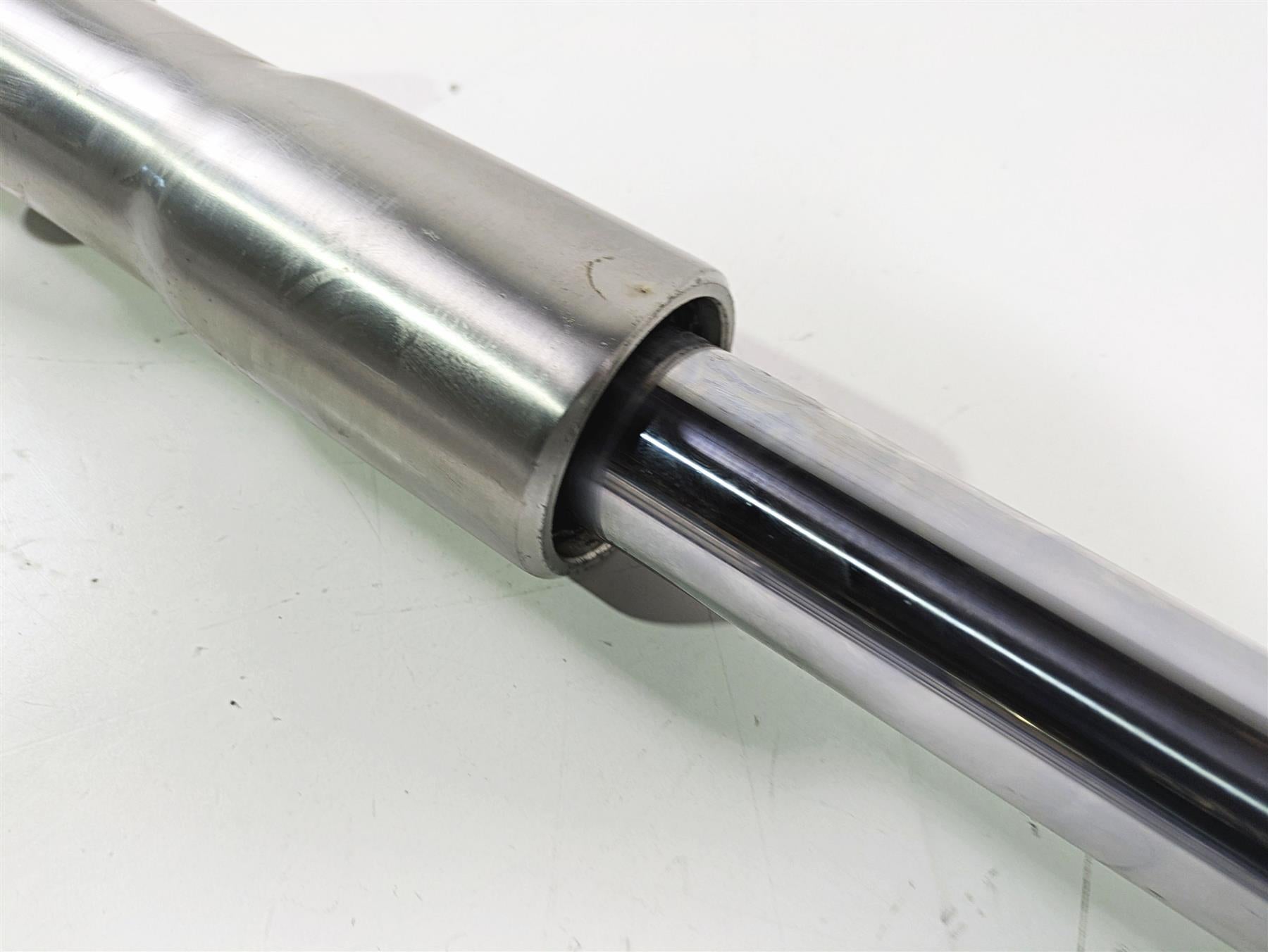 2004 Harley Softail FLSTF Fat Boy Showa Front Fork Leg Set 45915-00 45916-00 {{ shop.shopifyCountryName }} - Mototech271