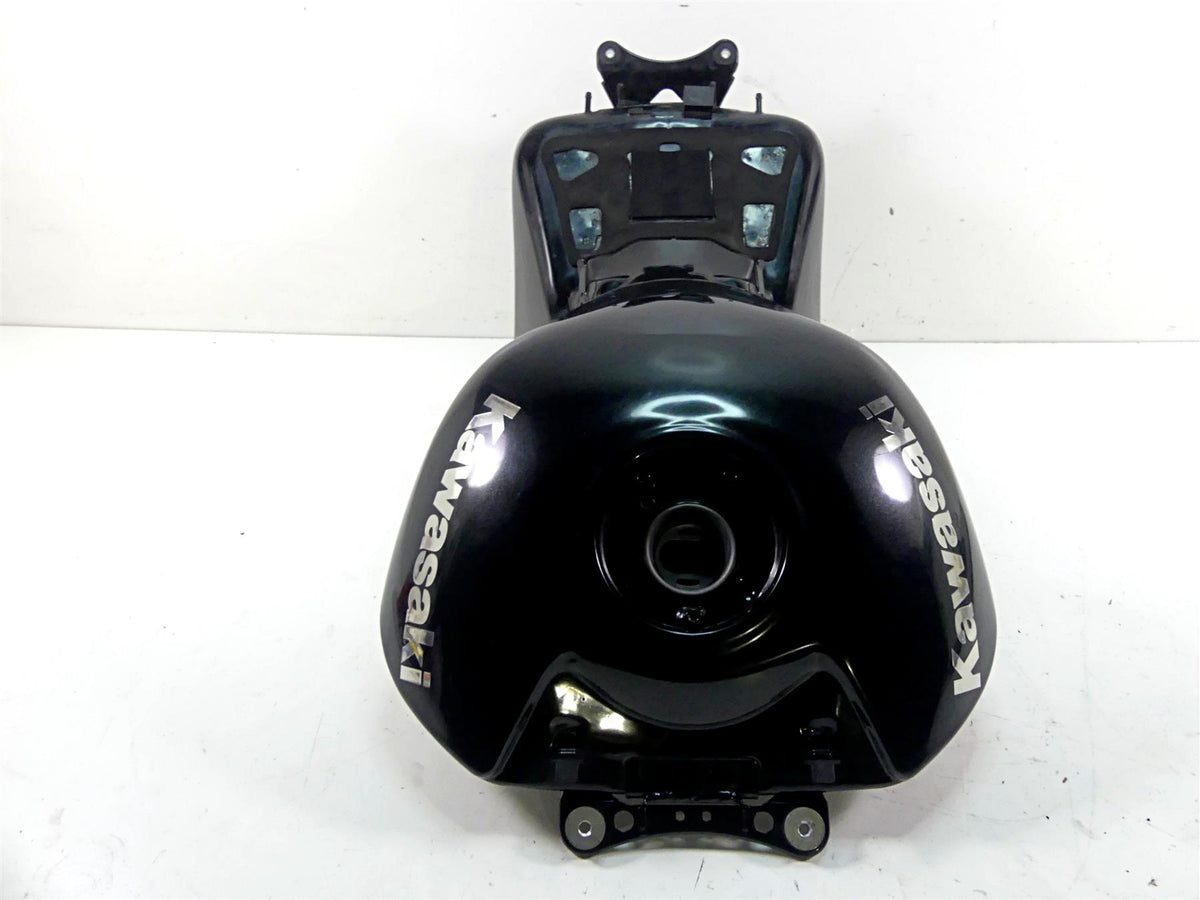 2010 Kawasaki ZX1400 ZX14 R Ninja Fuel Gas Petrol Tank - No Dent 51085-5351-A5 {{ shop.shopifyCountryName }} - Mototech271