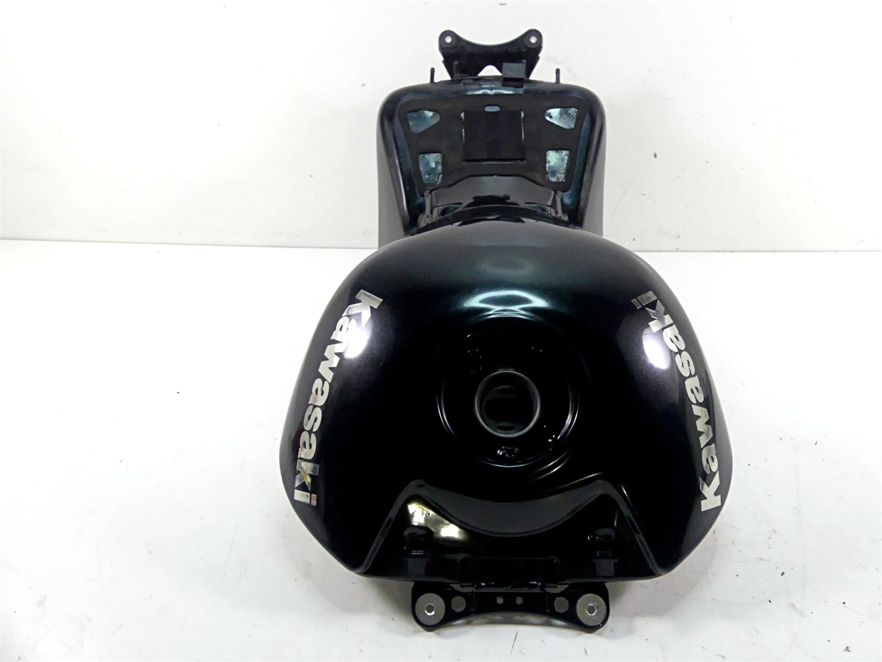 2010 Kawasaki ZX1400 ZX14 R Ninja Fuel Gas Petrol Tank - No Dent 51085-5351-A5 {{ shop.shopifyCountryName }} - Mototech271