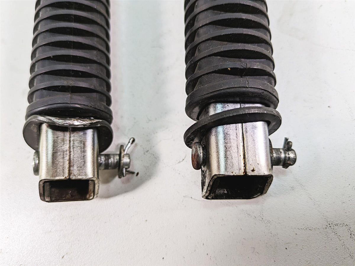 2006 Honda V-Twin VTX1300 R Rear Passenger Pillion Foot Peg Set 50715-MN0-000 {{ shop.shopifyCountryName }} - Mototech271