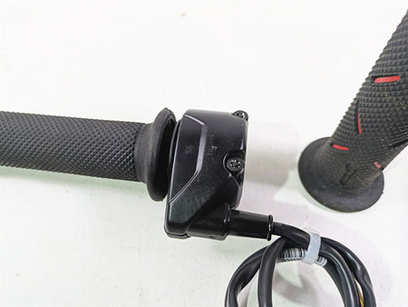 2013 Ducati Hypermotard 821 SP Ride By Wire Throttle Grip Set 66020034E {{ shop.shopifyCountryName }} - Mototech271