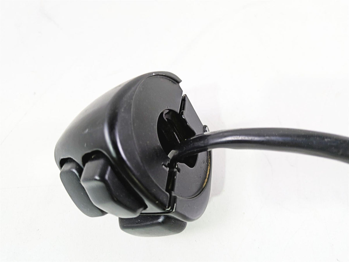 2013 Harley VRSCF Muscle Rod Left Hand Control Switch - Read 71682-06A {{ shop.shopifyCountryName }} - Mototech271