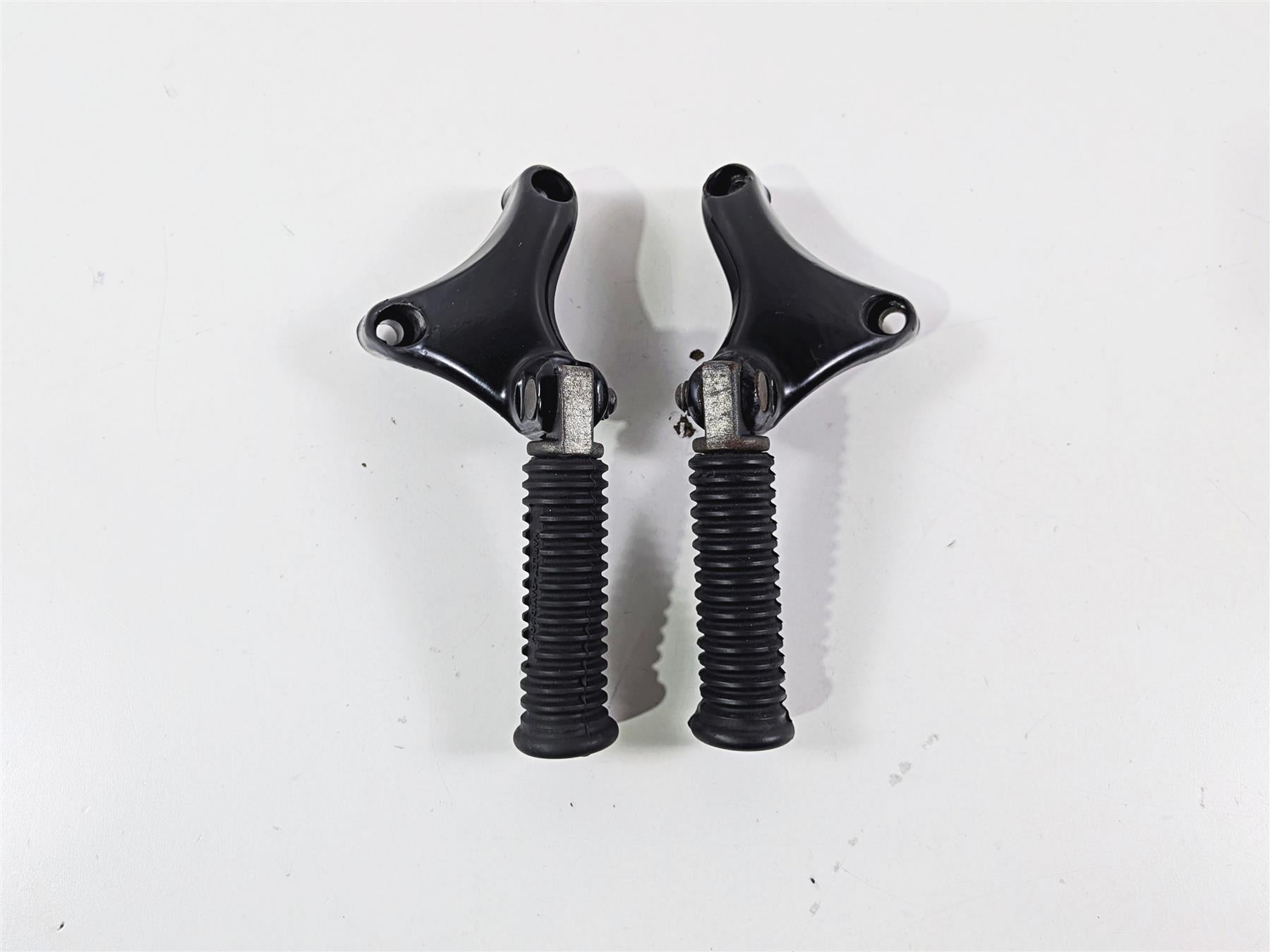 2006 Harley Sportster XL1200 C Rear Passenger Foot Peg Set 249315-04 {{ shop.shopifyCountryName }} - Mototech271