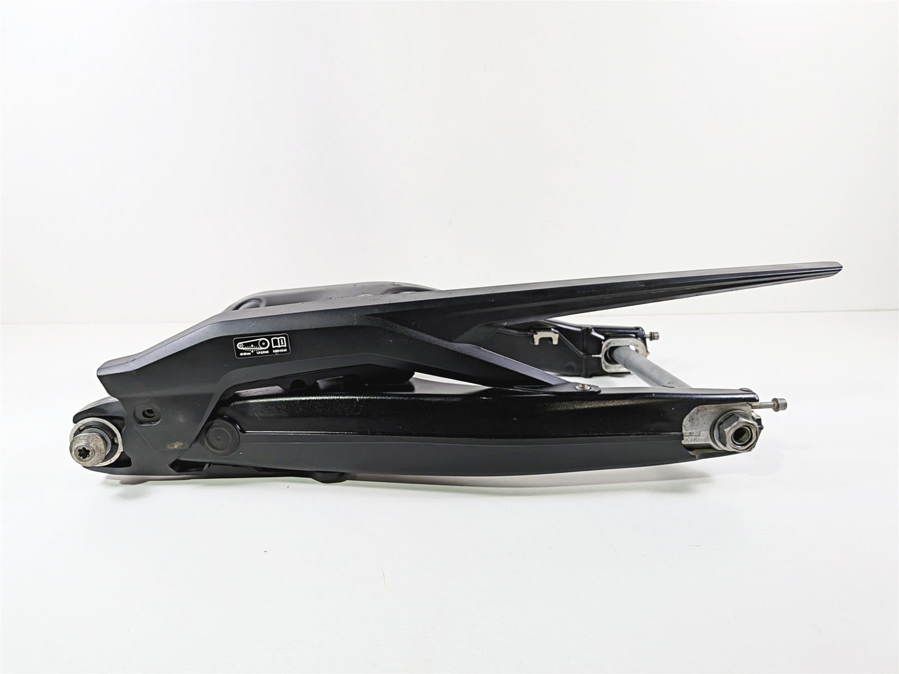 2023 BMW F850GS K81 Rear Swingarm Swing Arm & Axle 33358389082 33358389080 {{ shop.shopifyCountryName }} - Mototech271