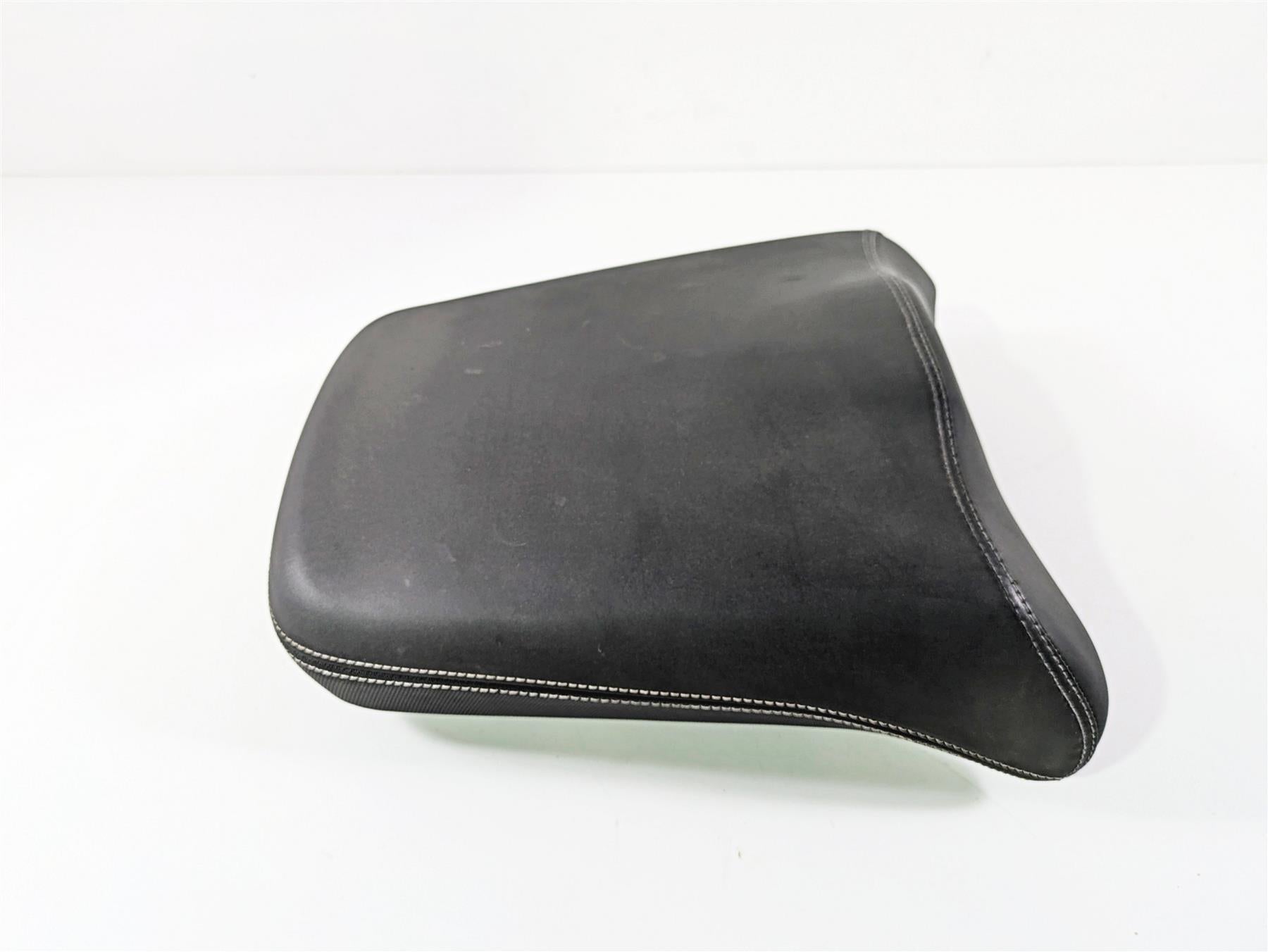 2015 Triumph Tiger Explorer XC Heated Rear Passenger Seat Saddle T2306034 {{ shop.shopifyCountryName }} - Mototech271