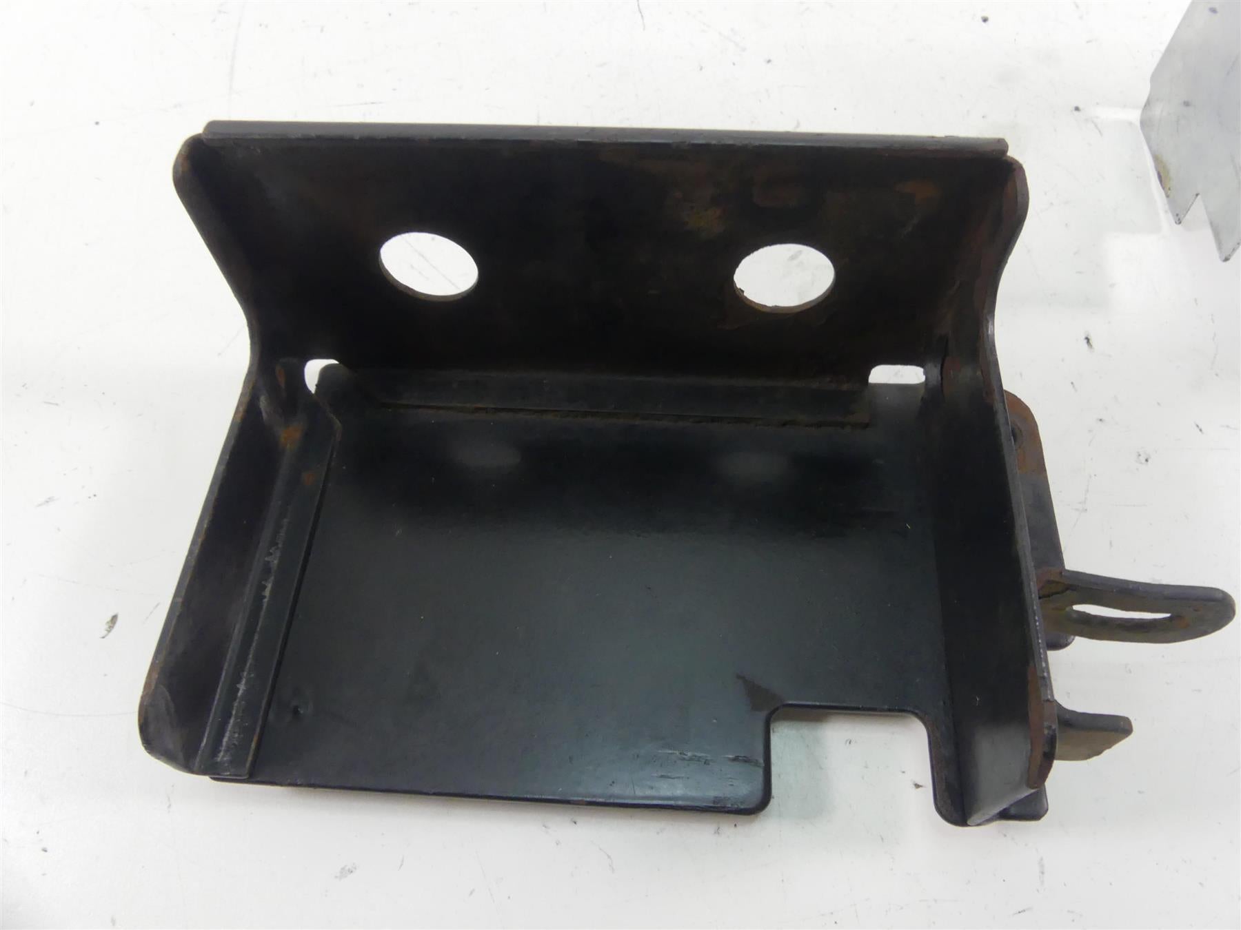 1998 Harley Dyna FXDL Low Rider Battery Stay Box + Chrome Cover 66375-97 {{ shop.shopifyCountryName }} - Mototech271
