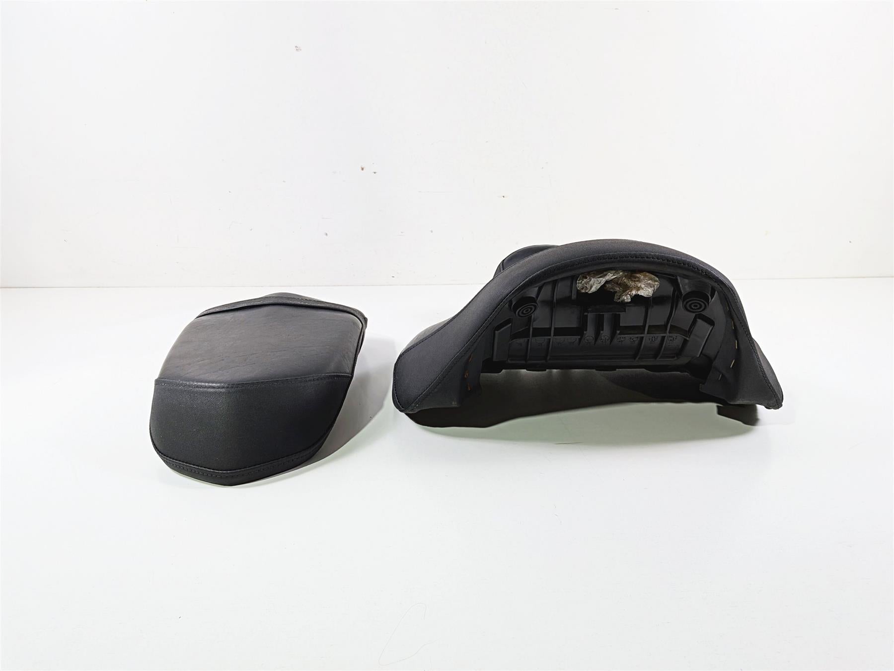2012 Yamaha XV1900 Raider S Front & Rear Seat Set 5C7-24710-00-00 {{ shop.shopifyCountryName }} - Mototech271