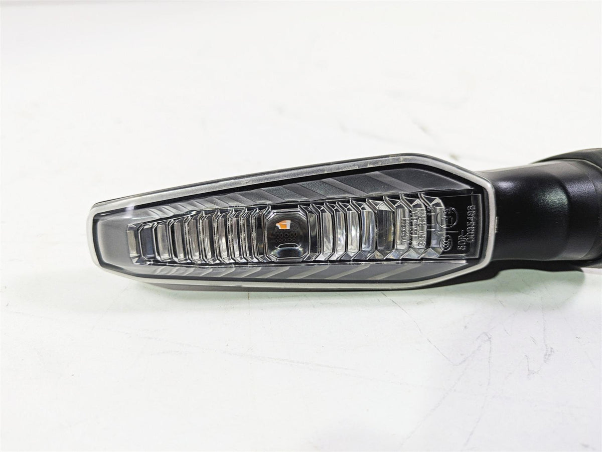 2020 Suzuki V-Strom 1050 XT Right Front Turn Signal Blinker 35601-06L00 {{ shop.shopifyCountryName }} - Mototech271