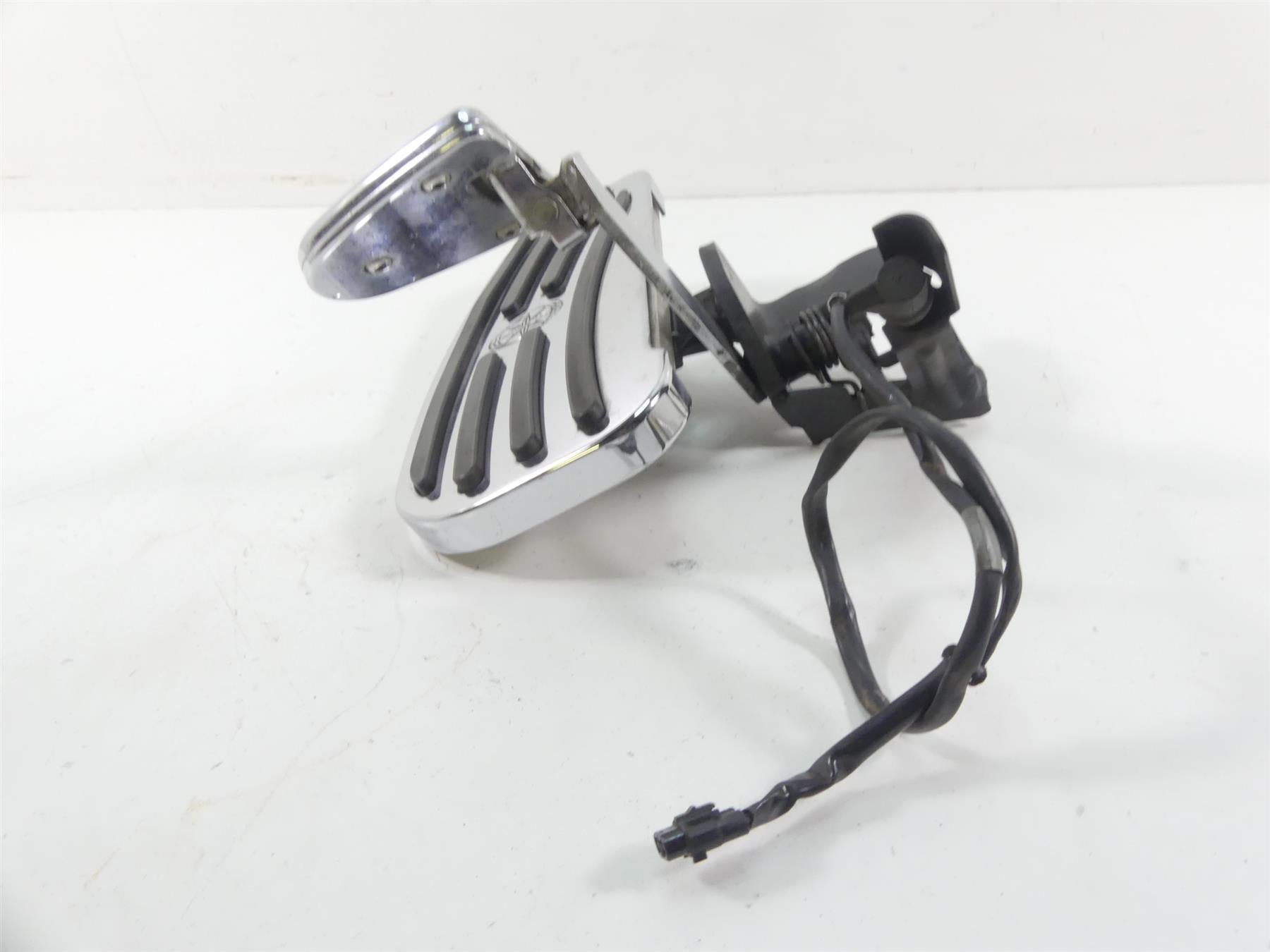 2007 Yamaha XVS1300 V-Star Right Floorboard Brake Pedal Set 3D8-27420-00-00 {{ shop.shopifyCountryName }} - Mototech271