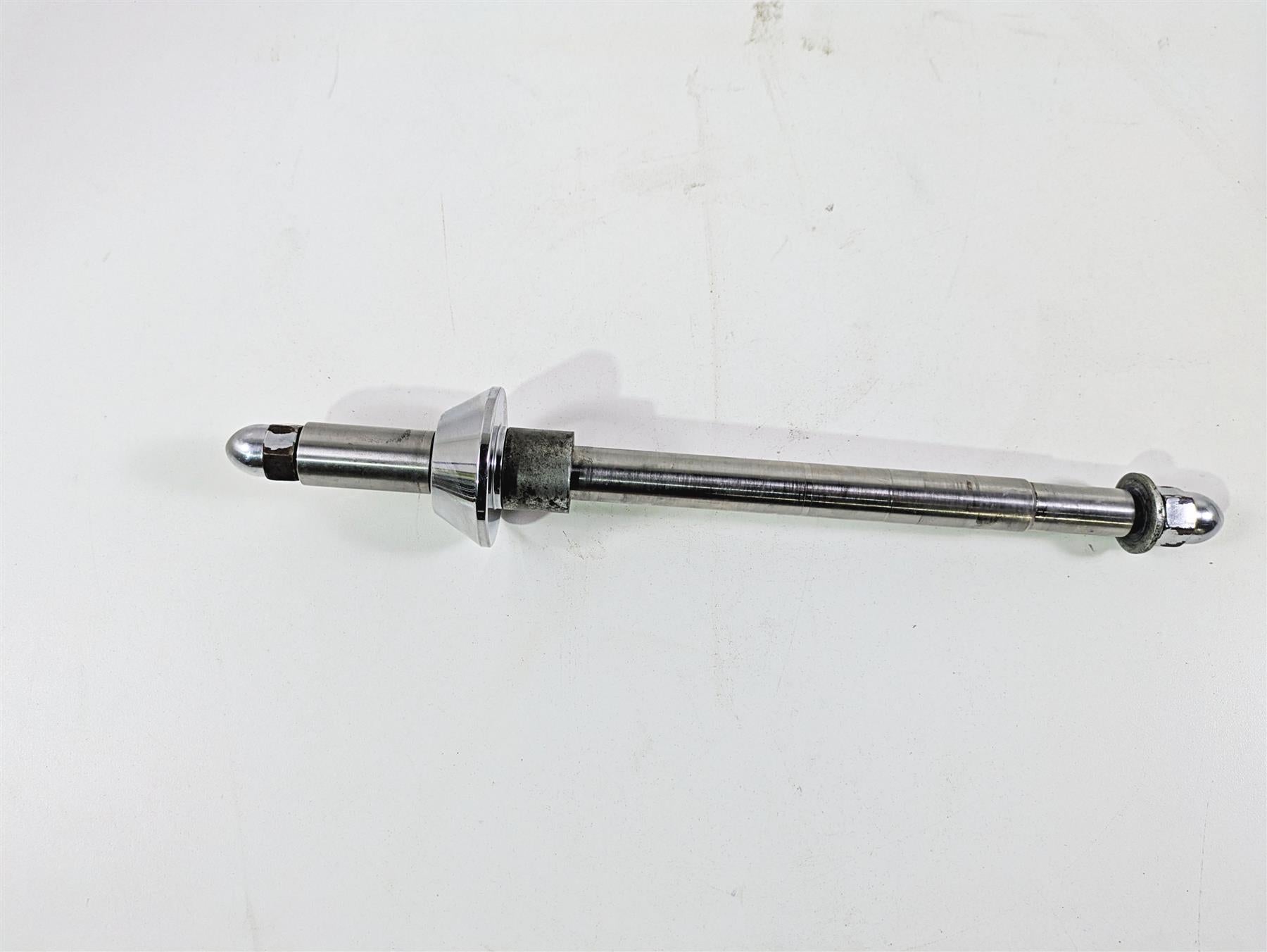 2004 Harley Softail FXSTDI Deuce Front Axle Wheel Spindle 3/4" 43354-00 {{ shop.shopifyCountryName }} - Mototech271