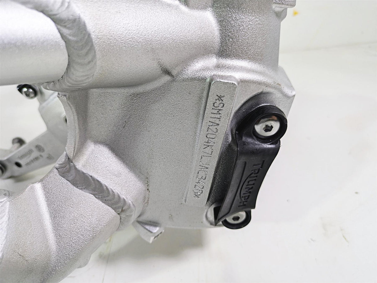 2020 Triumph Daytona 765 Moto2 Straight Main Frame Chassis #424 of 765 With Arizona Salvage Title T2071388 {{ shop.shopifyCountryName }} - Mototech271