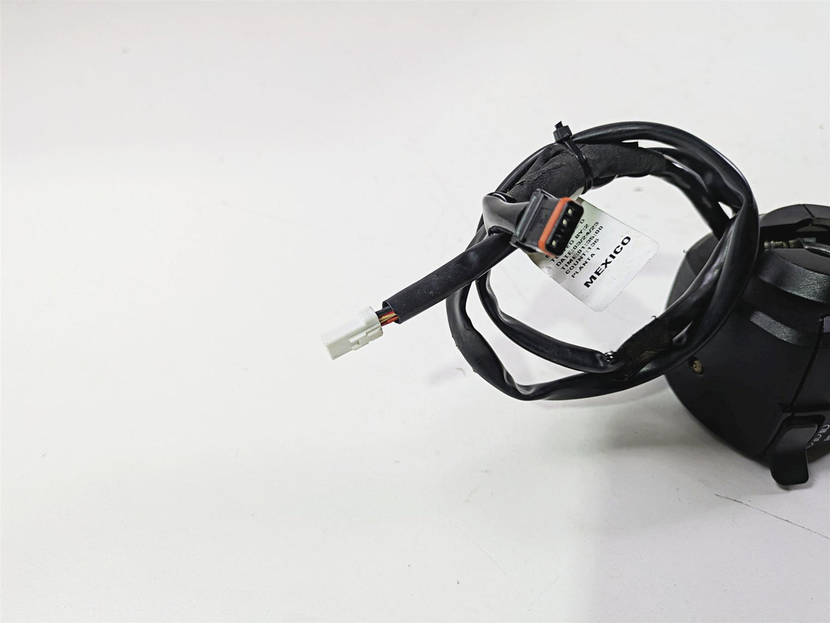 2024 Harley Sportster RH975 S Left Hand Control Switch - READ 71500522A {{ shop.shopifyCountryName }} - Mototech271