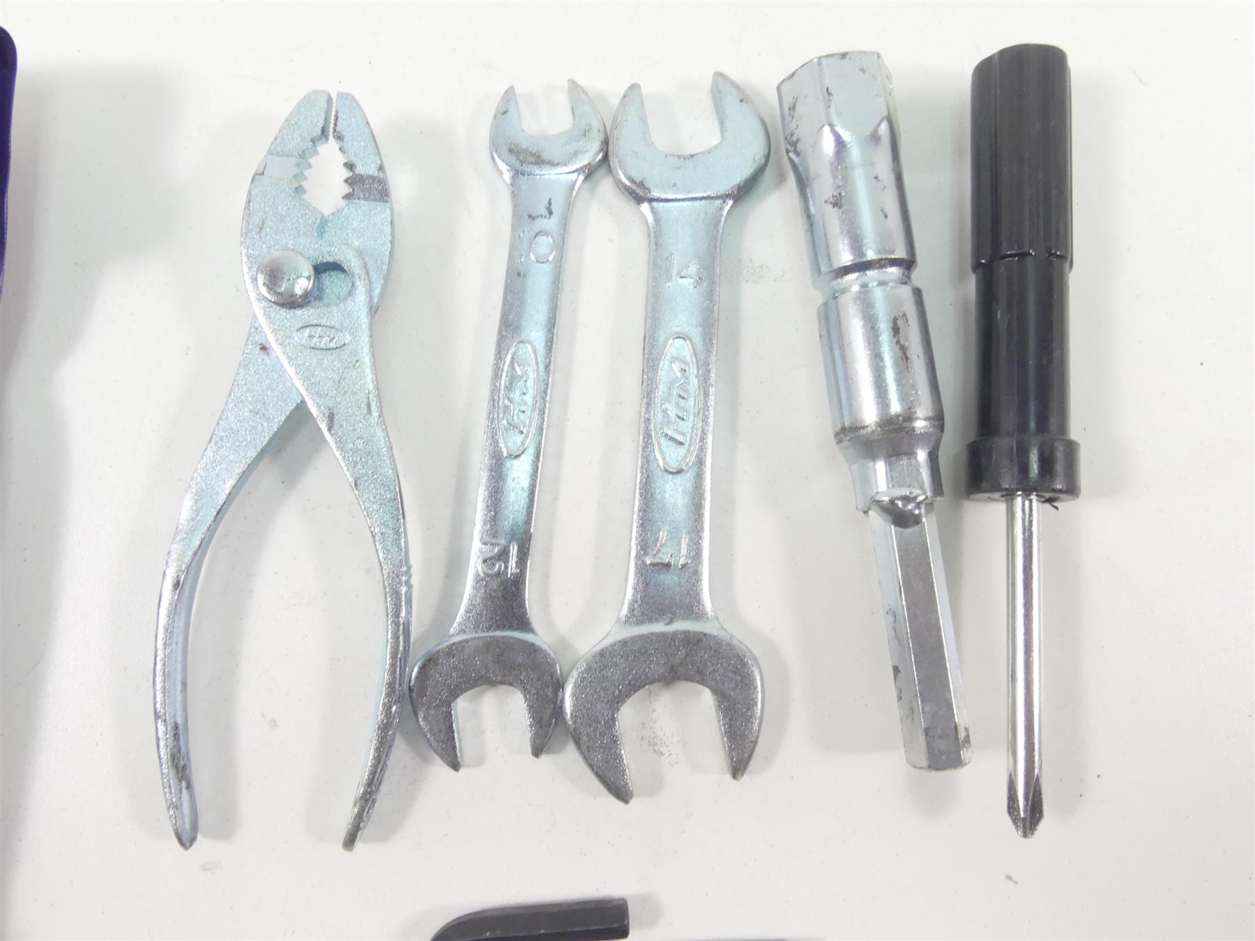 2002 Honda VTX1800 C Factory Tool Box Set Kit 89010-MCL-000 {{ shop.shopifyCountryName }} - Mototech271