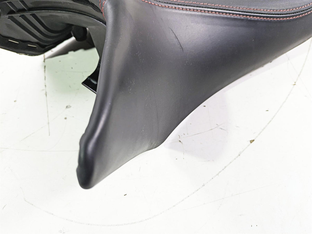 2019 Triumph Speed Triple RS 1050 Front Seat Saddle Comfort READ T2307334 {{ shop.shopifyCountryName }} - Mototech271