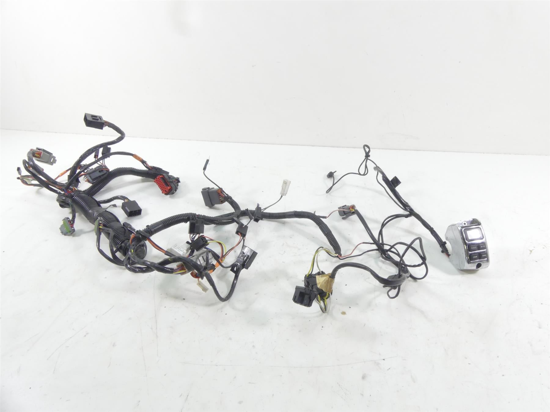 2005 Harley Touring CVO FLHTC SE Electra Glide  Front Fairing Wiring 70232-04