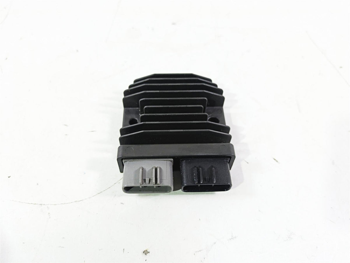 2015 BMW R1200GS Adv K51 Rectifier Voltage Regulator FH927AB 12318523367 {{ shop.shopifyCountryName }} - Mototech271