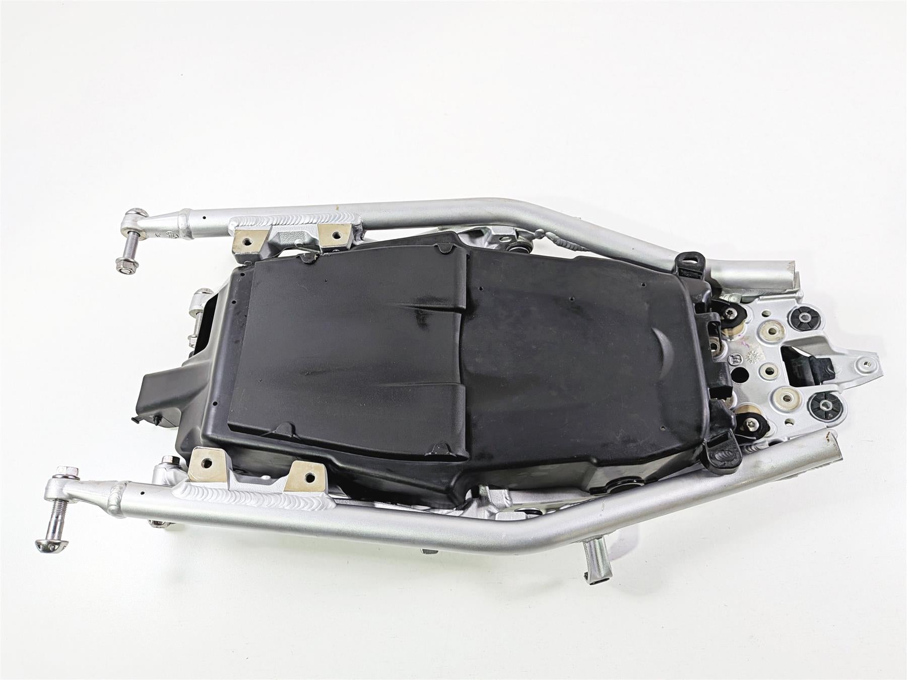 2019 Triumph Speed Triple RS 1050 Straight Subframe & Inner Fender T2079742 {{ shop.shopifyCountryName }} - Mototech271