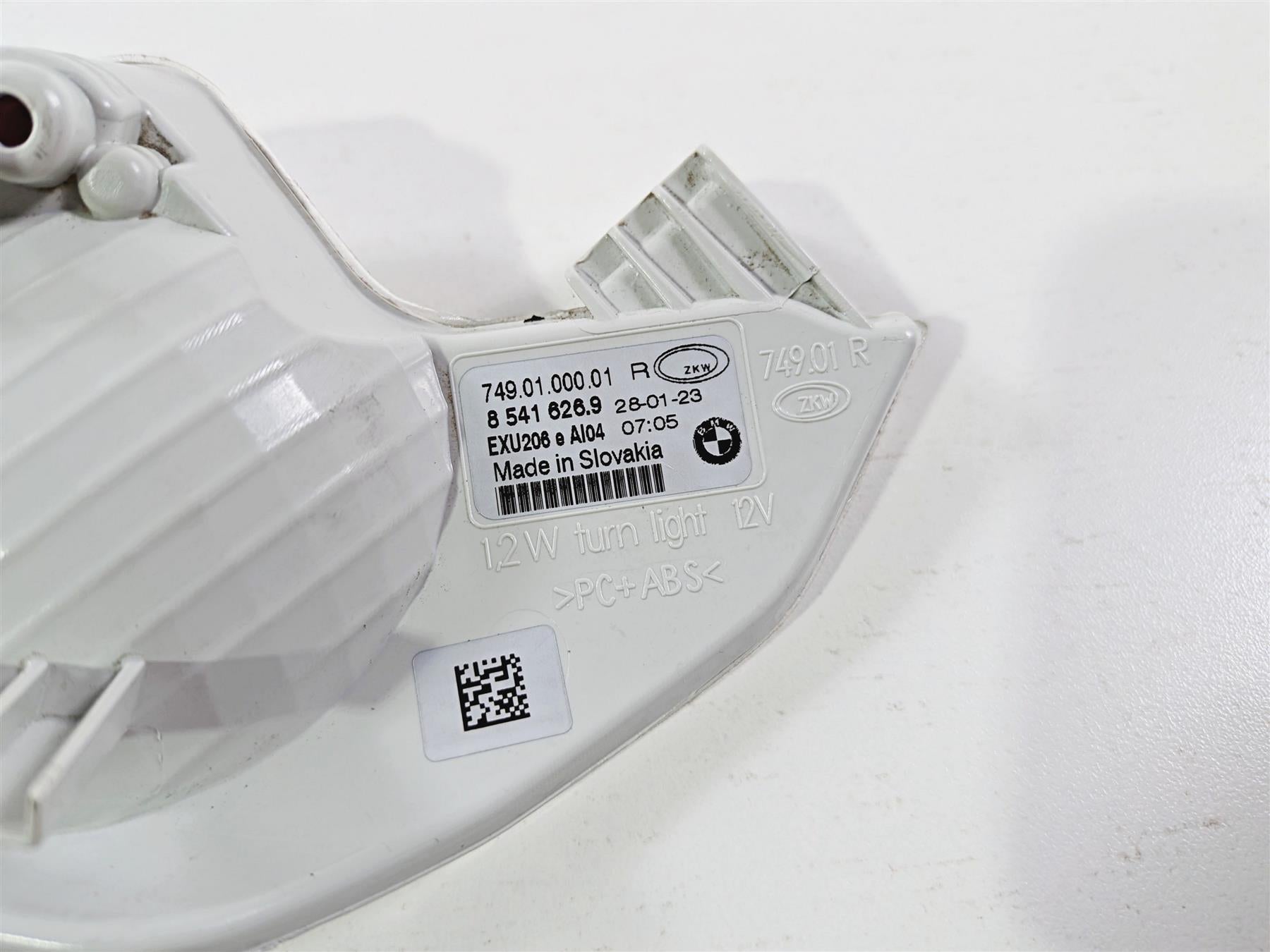 2023 BMW R1250RT RTP K52 Nice Front Right Blinker Turn Signal 63138541626 {{ shop.shopifyCountryName }} - Mototech271
