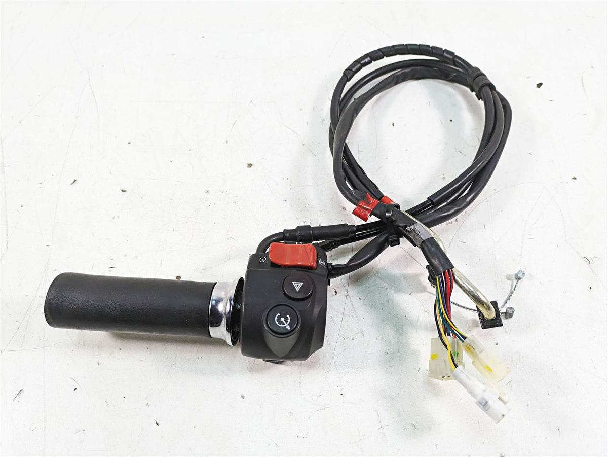 2014 Moto Guzzi California 1400 T Right Cruise Control Throttle Switch B063030 {{ shop.shopifyCountryName }} - Mototech271