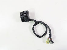 Load image into Gallery viewer, 2020 Kawasaki Z900 ZR900 Left Blinker Hand Control Switch - Read 46091-0492
