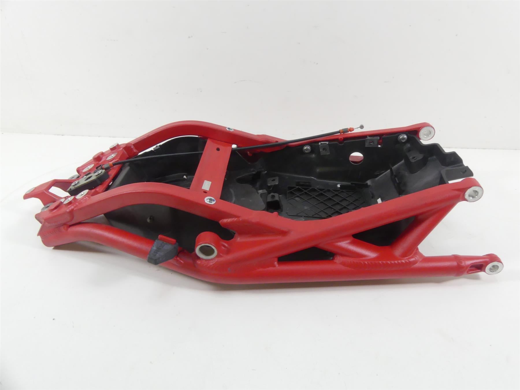 2015 Triumph 1050 Speed Triple R Rear Red Subframe & Inner Fender T2075921 {{ shop.shopifyCountryName }} - Mototech271