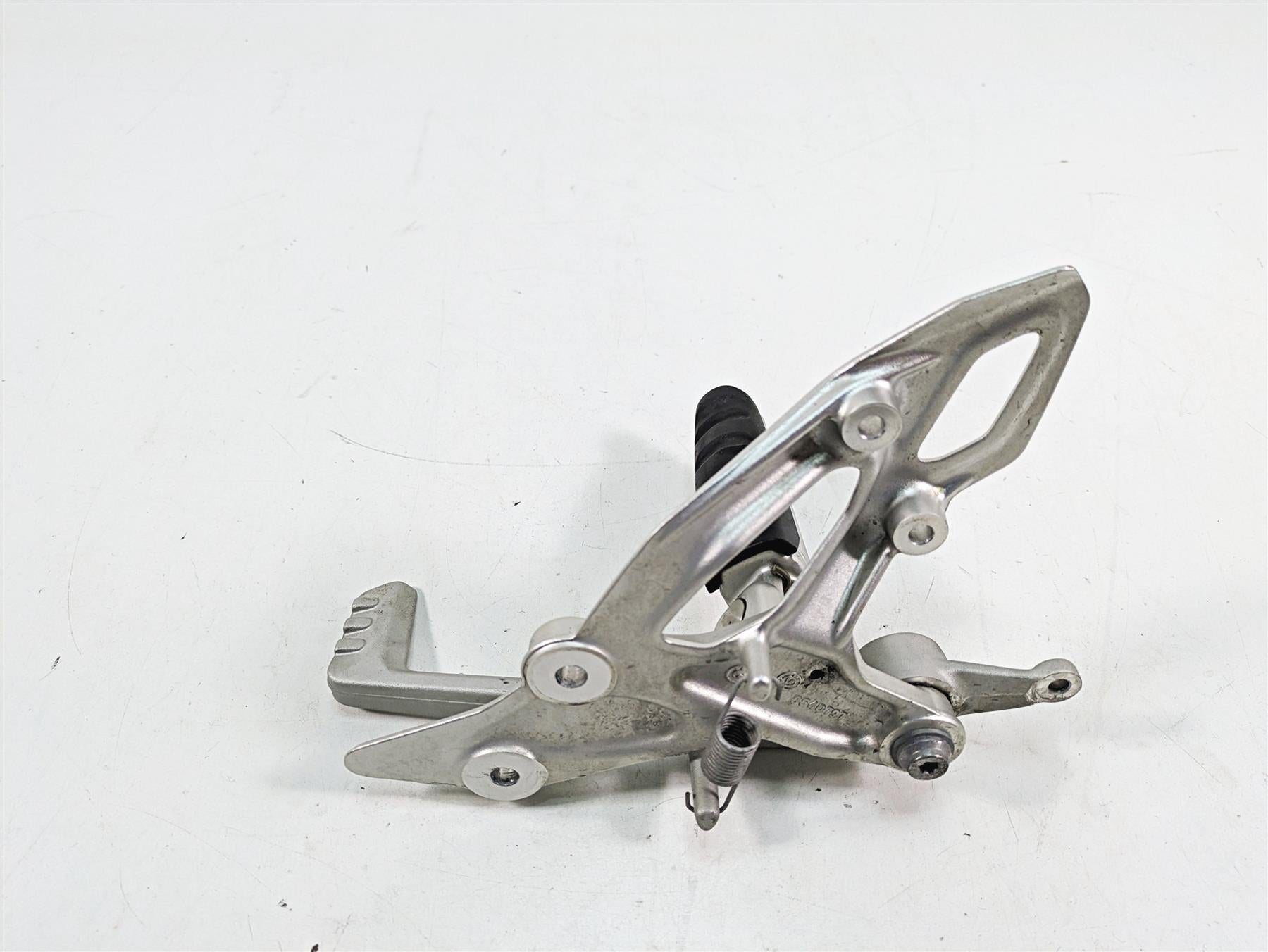 2016 BMW R1200R K53 Right Rider Footpeg & Brake Pedal Lever Set 46718540797 {{ shop.shopifyCountryName }} - Mototech271