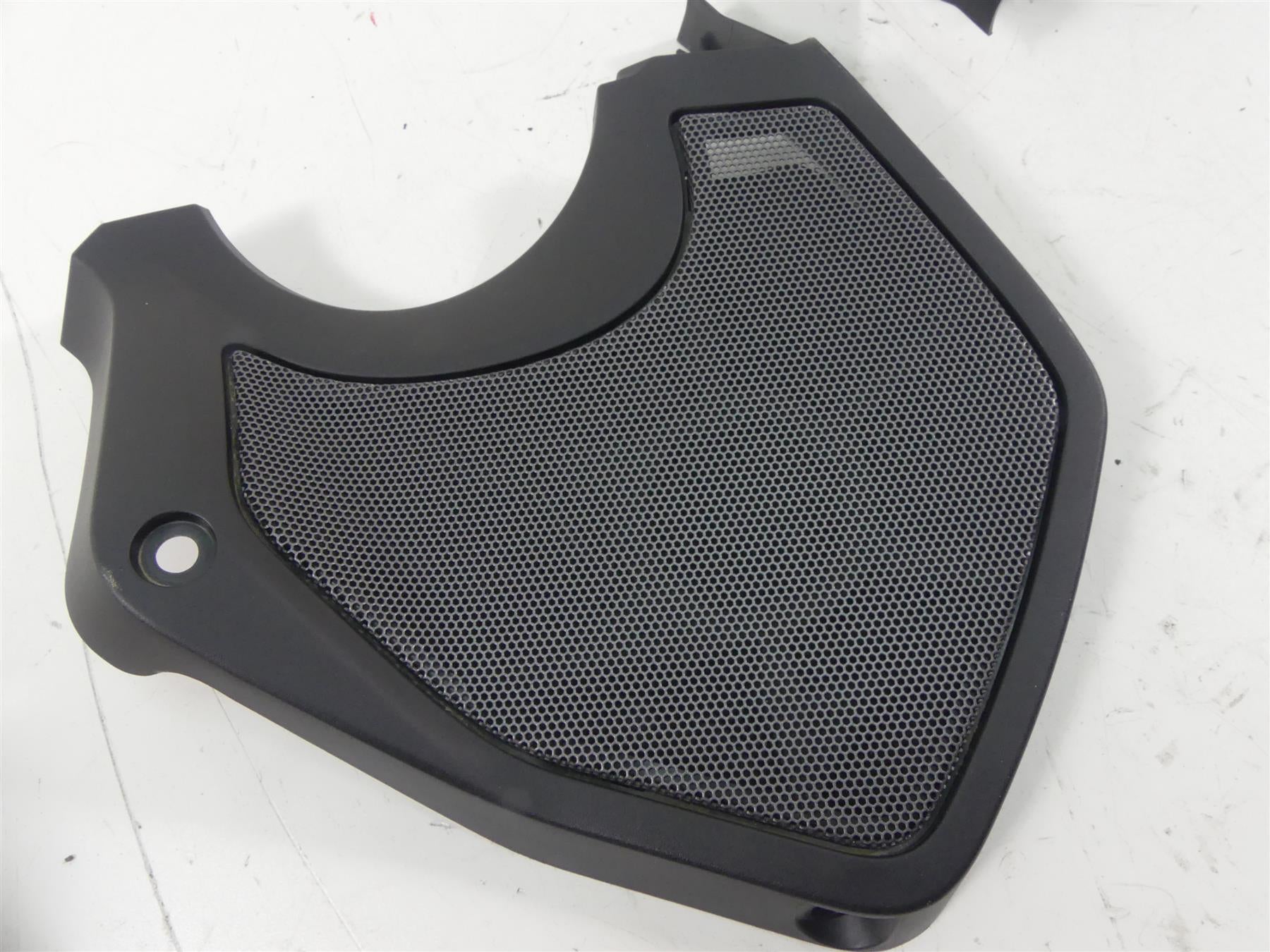 2017 BMW R1200RT K52 Left Right Speaker Cover Set 46638529412 46638529411 {{ shop.shopifyCountryName }} - Mototech271