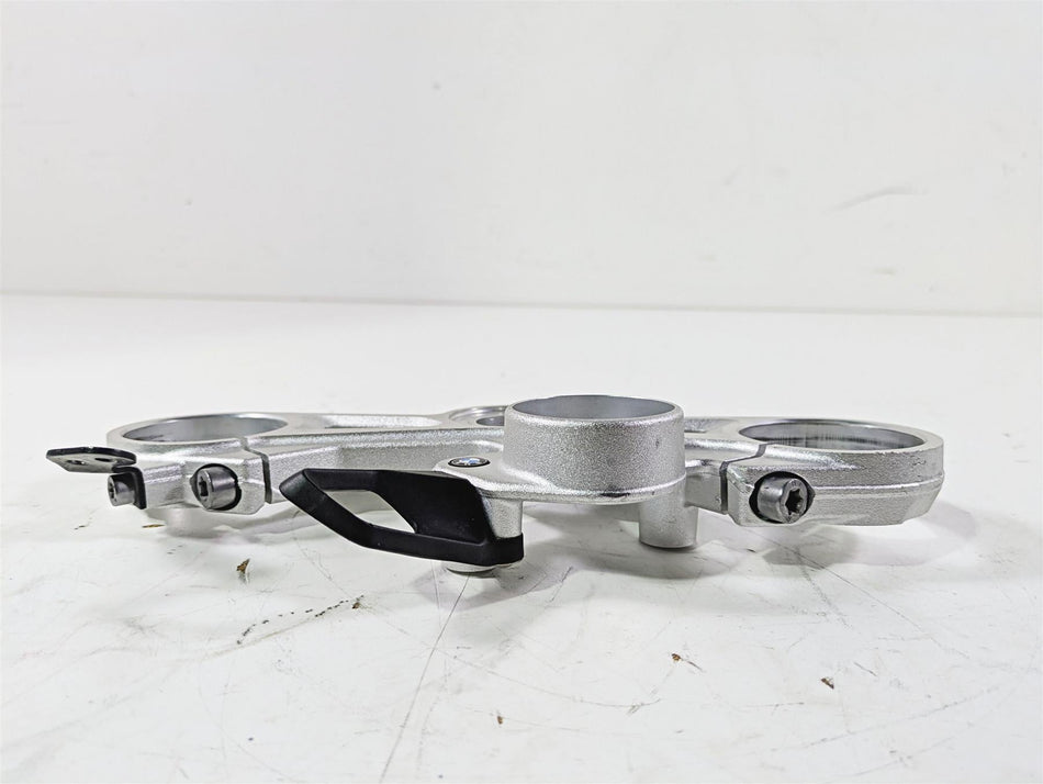2016 BMW S1000RR K46 Upper Triple Tree Steering Clamp 31428549498 {{ shop.shopifyCountryName }} - Mototech271