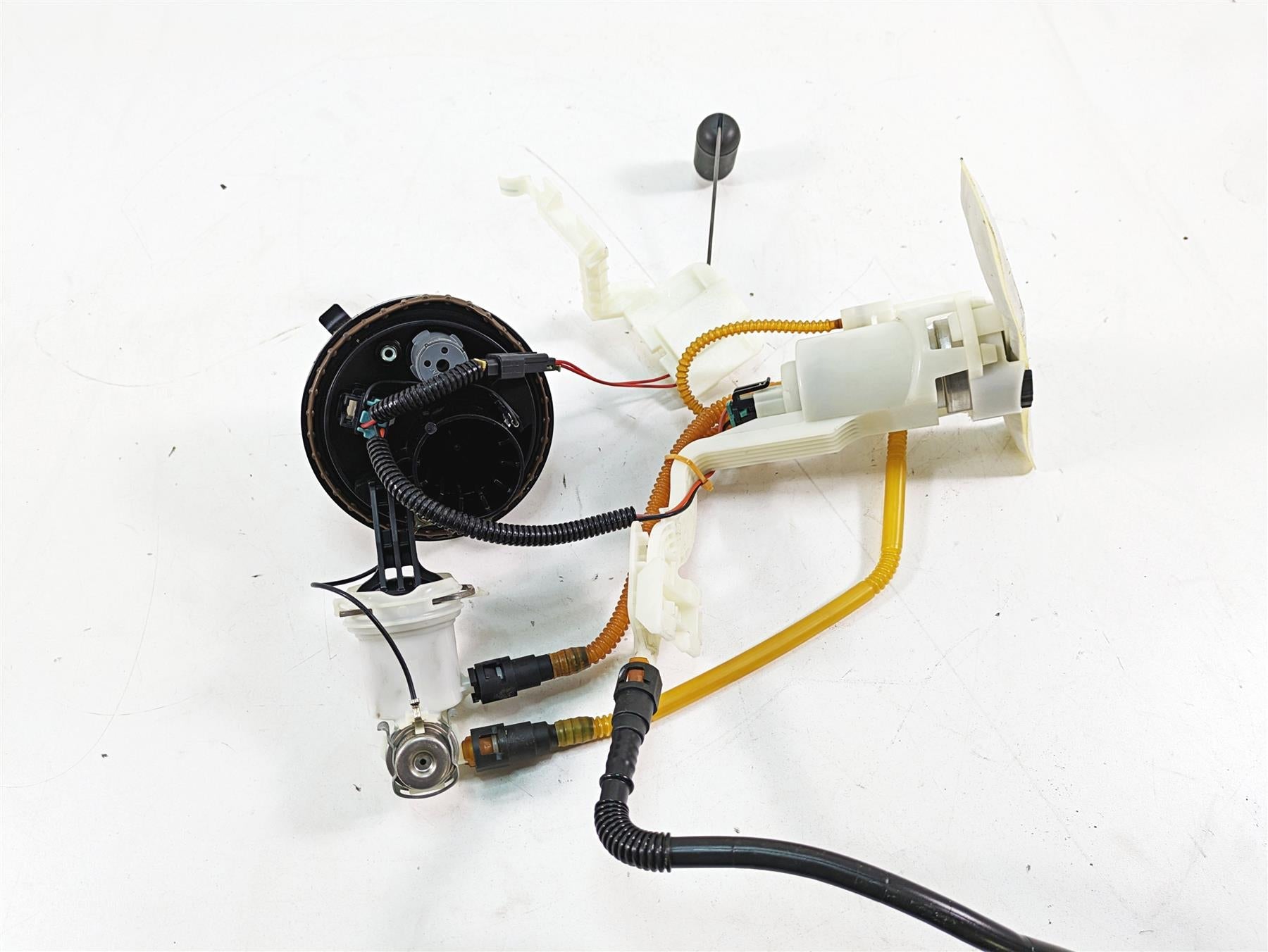 2019 Harley Touring FLHX Street Glide Fuel Gas Petrol Pump 62908-08 75069-08D {{ shop.shopifyCountryName }} - Mototech271