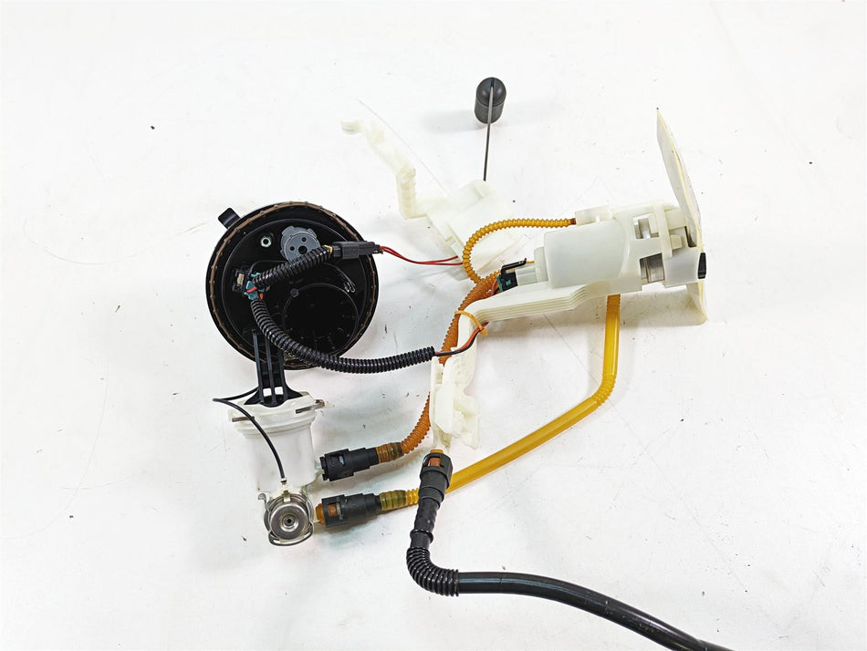 2019 Harley Touring FLHX Street Glide Fuel Gas Petrol Pump 62908-08 75069-08D {{ shop.shopifyCountryName }} - Mototech271