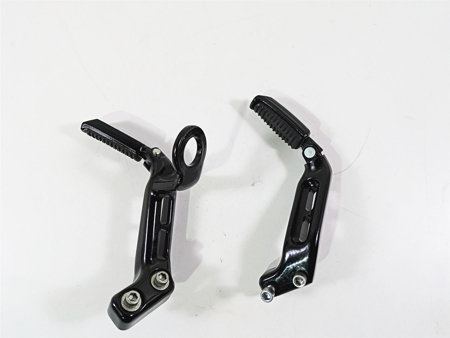 2009 Harley XR1200 Sportster Rear Passenger Foot Peg Rest Set 51049-08 51048-08 {{ shop.shopifyCountryName }} - Mototech271