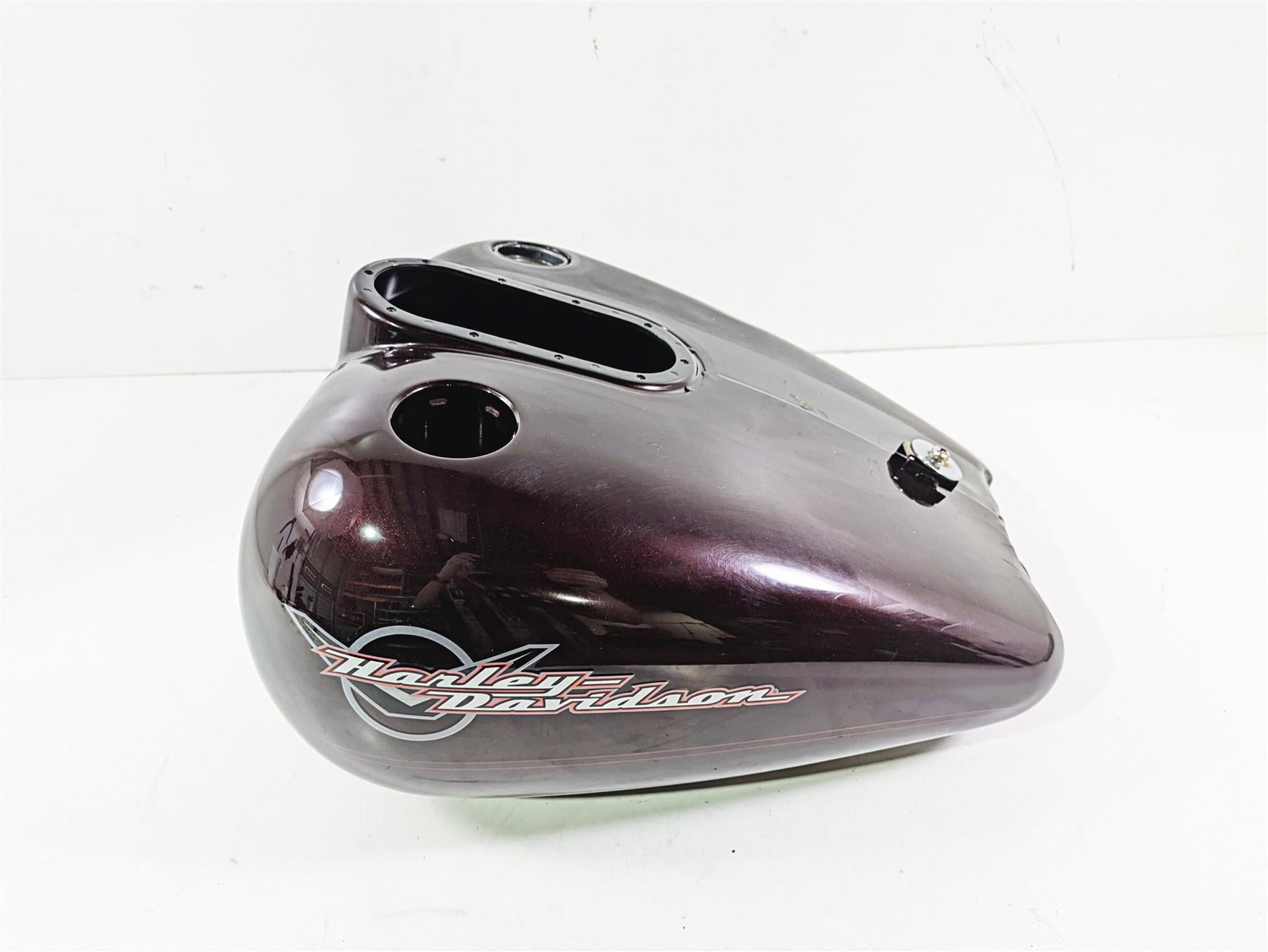 2005 Harley Touring FLHRI Road King Fuel Gas Petrol Tank READ 61268-03 {{ shop.shopifyCountryName }} - Mototech271