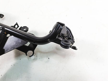 2002 Yamaha FZ1 FZS1000 Fazer Front Fairing Stay Holder Carrier 5LV-28356-00-00 {{ shop.shopifyCountryName }} - Mototech271