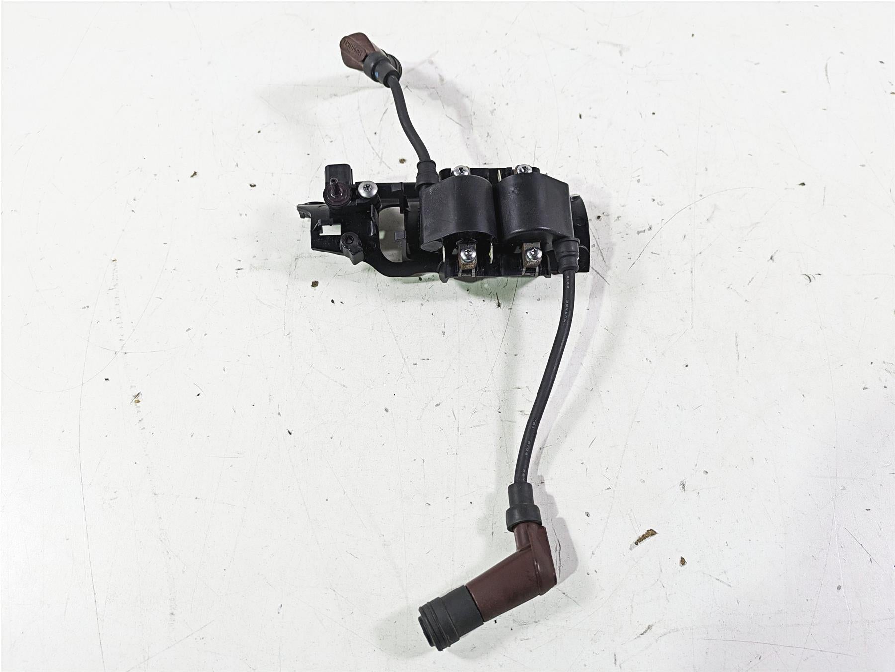 2020 Triumph Street Scrambler 900 Ignition Coil Set T1290321 T1290308 {{ shop.shopifyCountryName }} - Mototech271