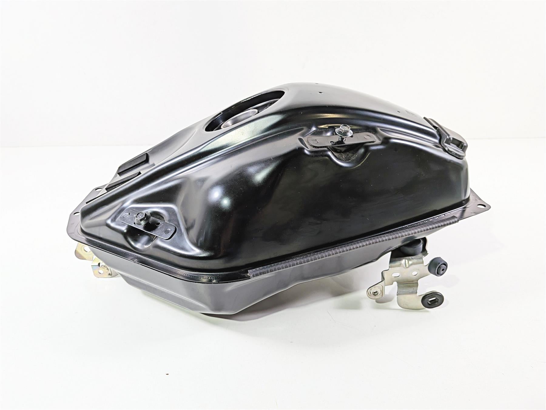 2025 Yamaha YZF R7 Nice Fuel Gas Petrol Tank - Clean - No Dents BEB-24110-00-00 {{ shop.shopifyCountryName }} - Mototech271