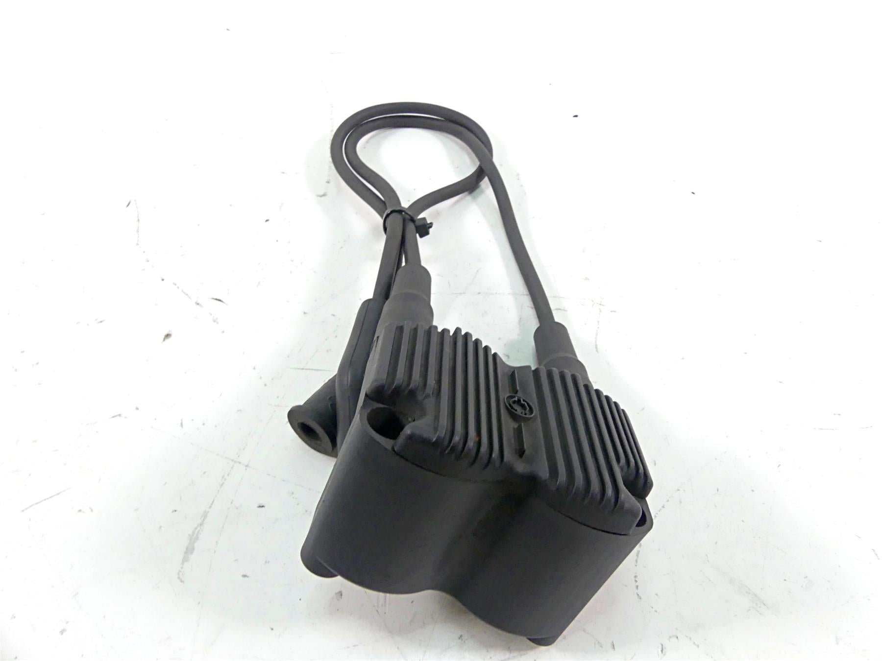 2006 Harley Touring FLHTCU SE E-Glide Ignition Coil Wires Plugs 31743-01 {{ shop.shopifyCountryName }} - Mototech271