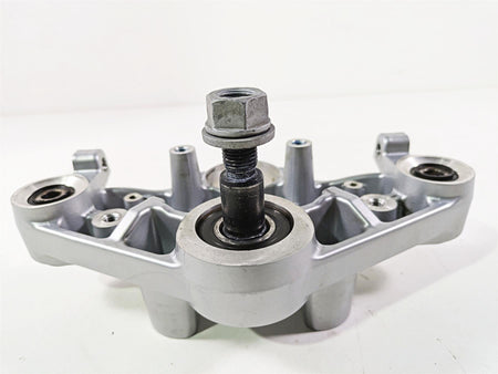 2012 BMW R1200R K27 Upper Triple Tree Steering Clamp 31427727249 7728078 {{ shop.shopifyCountryName }} - Mototech271