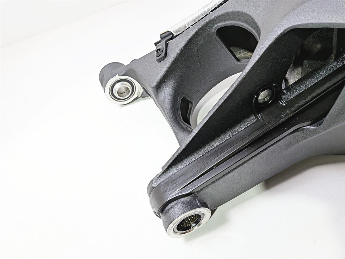 2022 Ducati Panigale V4 S V4S Straight Swingarm Swing Arm & Rear Axle 37020471AA-Mototech271